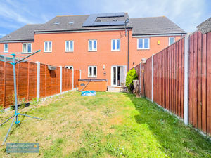 rear garden- click for photo gallery